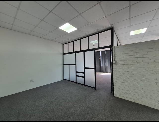 131M² OFFICE TO LET IN BIRNAM